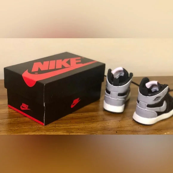 Nike sneakers - Picture 5 of 5